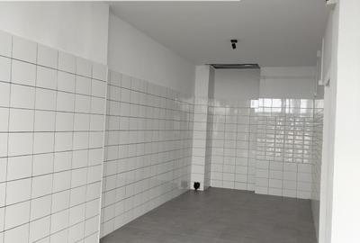 Spațiu comercial 115 mp - Mioveni Central, Bd. Dacia, vitrină 11 m - 7