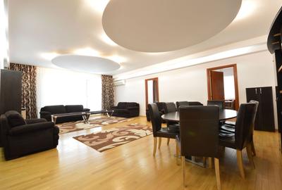 Apartament cu 4 camere decomandat în Herăstrău