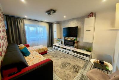 Apartament cu 3 camere decomandat în Păcurari