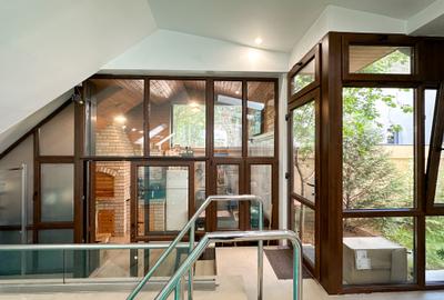 Vila Superba - Constructie 2011 - Parc IOR - Complex - Piscina indoor & Lift - 11