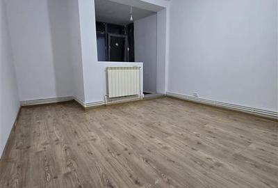 Apartament cu 2 camere decomandat în Podu Roș
