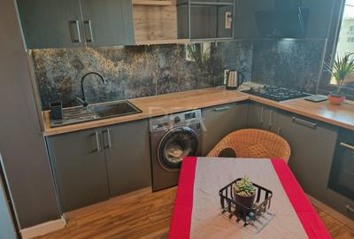 Apartament cu 2 camere decomandat, mobilat în Berceni
