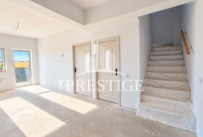 Apartament cu 3 camere decomandat în Turnișor