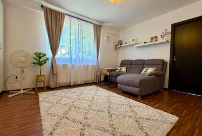 Apartament cu 3 camere decomandat în Chiajna
