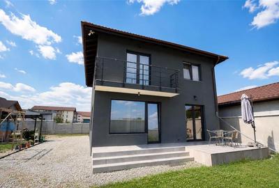 Casa familiala,3 dormitoare,incazire pardoseala,terasa,530 mp teren,Sanpetru, Br - 20