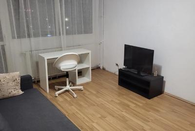 Apartament cu 2 camere decomandat, mobilat în Eroii Revoluției