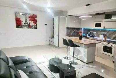 Apartament cu 2 camere semidecomandat, mobilat în Parcul Carol