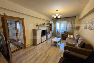 Apartament cu 4 camere decomandat, mobilat în Central