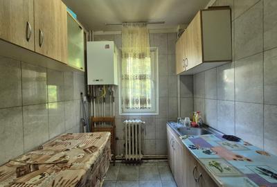 3 Camere - Etaj 2 intermediar - Pacurari - Zona Lukoil / UniCredit - 200m de statiile CTP - 9