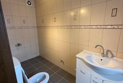 1 Mai inchiriez casa nemobilata 4 cam recent renovata nou curte pavata loc parca - 8