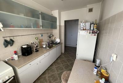Apartament cu 2 camere nedecomandat, mobilat în Costin Georgian