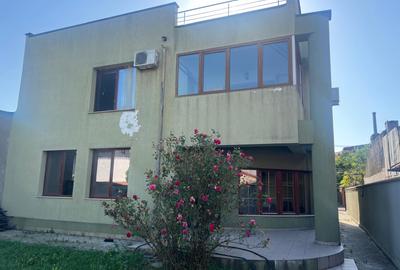 Casă individuală cu 5 camere în Coiciu