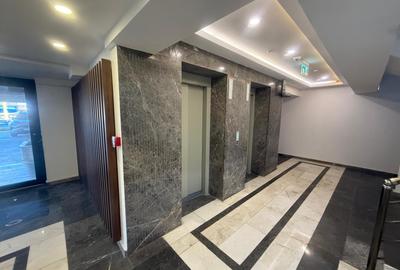 Mamaia -- Apartament nou, cu  loc de parcare - 2