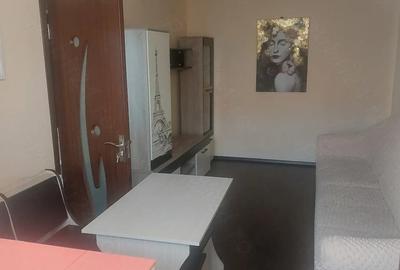 Apartament cu 2 camere semidecomandat în Tătărași