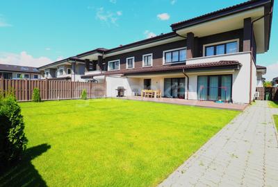 Duplex cu 10 camere în Pipera