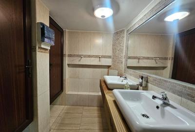 Pensiune cu lift ,restaurant ,20 locuri parcare - Delfinariu/Constanța - 12