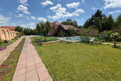 Vila cu 13 camere si 3000 mp de teren in Sanmartin, Bihor - 1