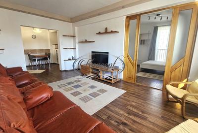 Apartament cu 4 camere semidecomandat, mobilat în Zorilor