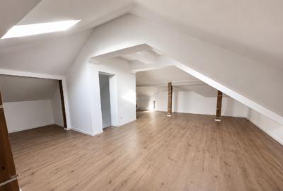 Direct proprietar .Casa individuala,nu are TVA - 9