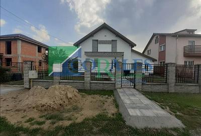 Casă individuală cu 4 camere în Moșnița Nouă