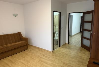 Apartament cu 3 camere decomandat, mobilat în Vasile Aaron