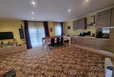 CASA CU ETAJ IN CENTRU - 14