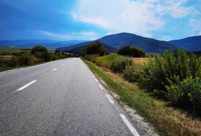 Teren intravilan cu acces asfaltat, situat între Săliște și Sibiel, la 300 m de - 9