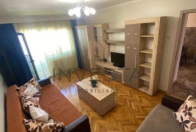 Apartament cu 3 camere decomandat, mobilat în Zorilor