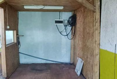 Proprietate cu 2 hale si casa la inchiriat,teren 1350mp - 10