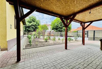 Casa individuala | suprafata utila 360 mp | teren 430 mp | Calea Poplacii - 10