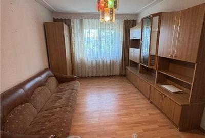 Apartament cu 2 camere decomandat în Nicolina