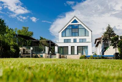 Vilă contemporană cu acces direct la lacul Snagov |Ponton privat si piscină - 13