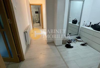 Ultracentral - 3 camere - 2 bai - etaj 3/4 - renovat + Boxa subsol - 5