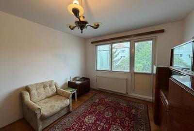 Vindem - Apartament 2 camere - et.3 - str. Rahovei - 2