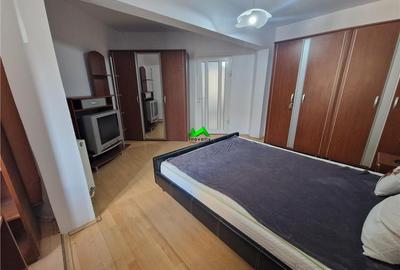 Apartament de vanzare 2 camere decomandate Sibiu Strand - 3
