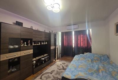 Vand 2 camere zona Astra cu vedere spre Tampa si aer conditionat - 10