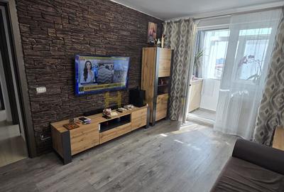 Apartament cu 2 camere decomandat, mobilat în Brâncoveanu