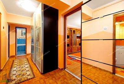 Apartament cu 3 camere decomandat, mobilat în Faleză
