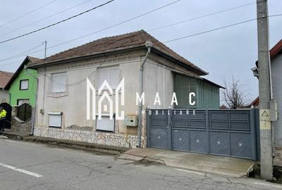 Casă individuală cu 8 camere în Șeica Mare