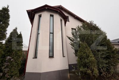 Casă individuală cu 6 camere în 1 Mai