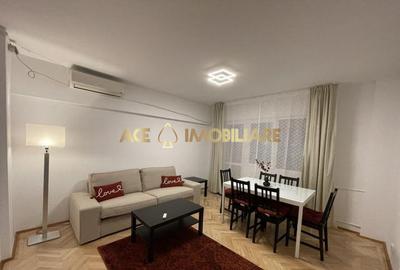 Apartament cu 3 camere decomandat, mobilat în P-ța Victoriei