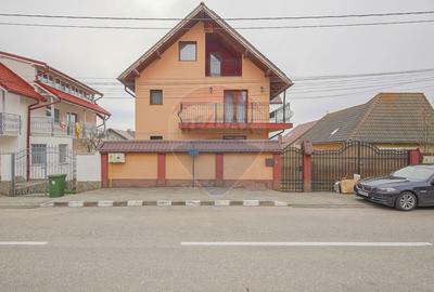 Casă cu 7 camere în Central