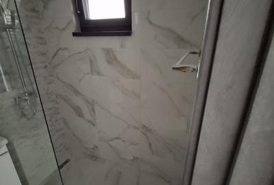 Tomis Nord (Ciresica)- 2 camere decomandate,  totul nou - 115.000euro - 6