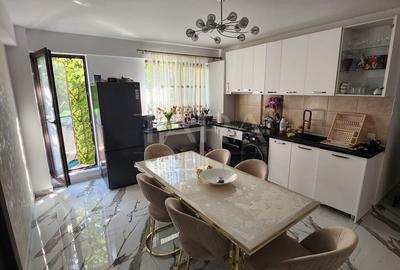 Apartament cu 4 camere semidecomandat, mobilat în Florești