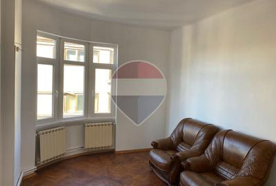 Apartament cu 3 camere in Centru Vechi - 3