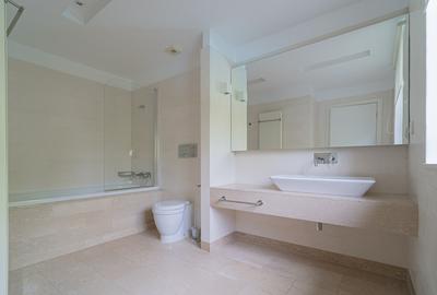Viila for sale in Oxford Gardens, private pool & park, close by American School - 16