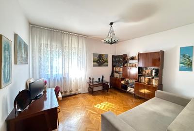 Apartament cu 4 camere decomandat în Kiseleff