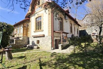 Oportunitate de investitie | Vila superba de vanzare| Ultra-Central Sinaia| - 2