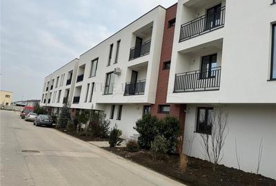 Apartament cu 2 camere decomandat în Tunari