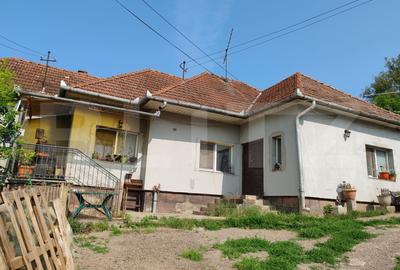 Casă individuală cu 3 camere în Sânpaul